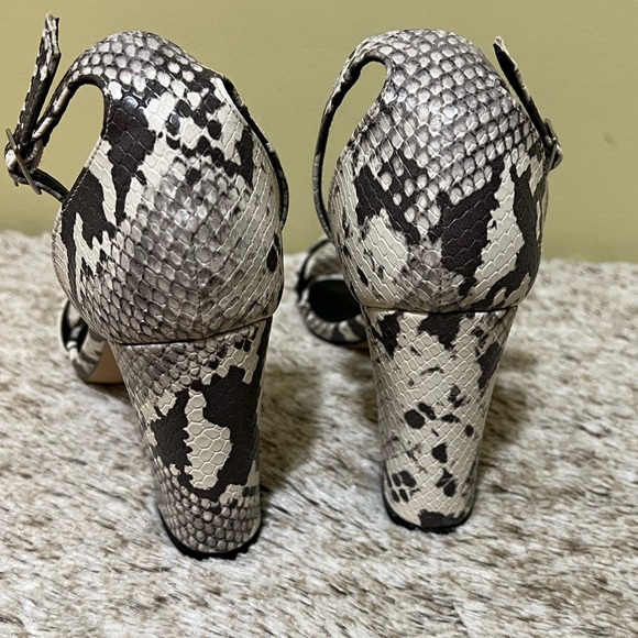 Madden Girl Platform Open Toe Snake Print Pattern Heels Size 7.5 - Picture 6 of 8